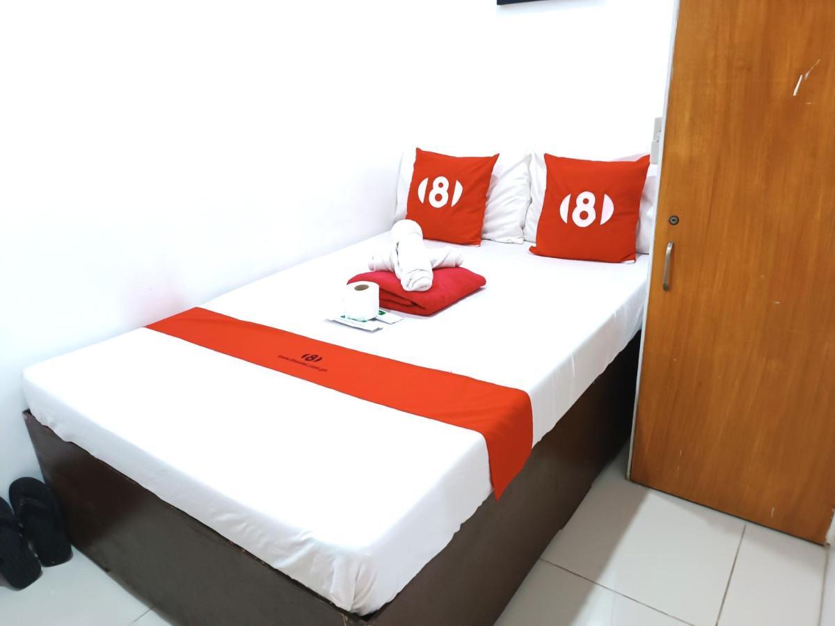 8Hostel Манила Екстериор снимка
