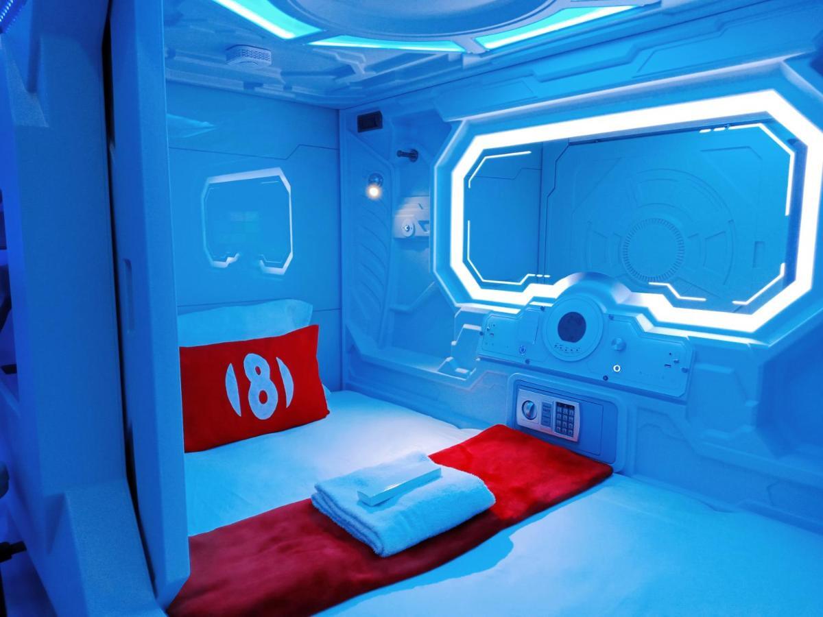8Hostel Манила Екстериор снимка